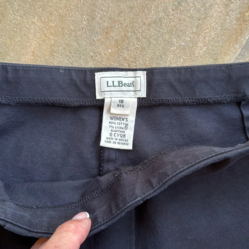 LLBean Women’s Black Pants. 18 - Picture 2 of 3